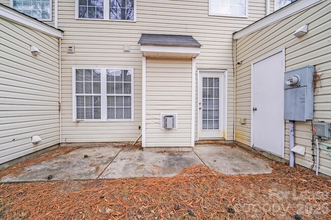 Building Photo - 3260 Barons Court Rd