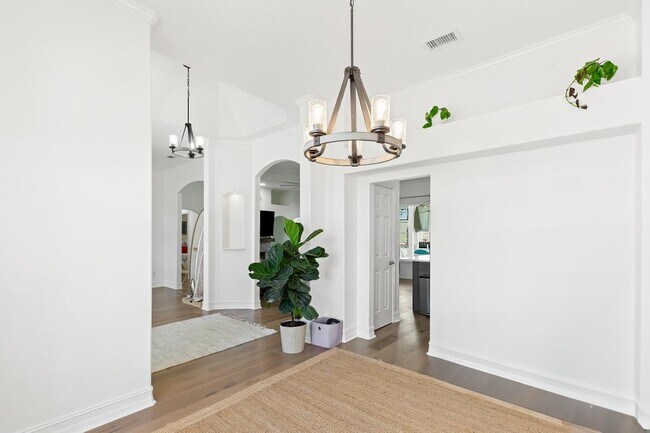 Building Photo - 200 Islamarada Ct