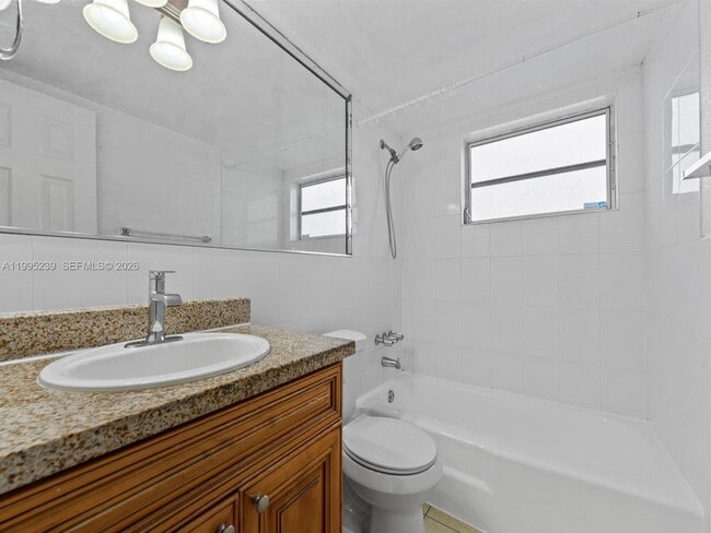 Building Photo - 7220 SW 94th Pl