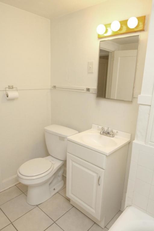 Building Photo - 228 West 16th Street