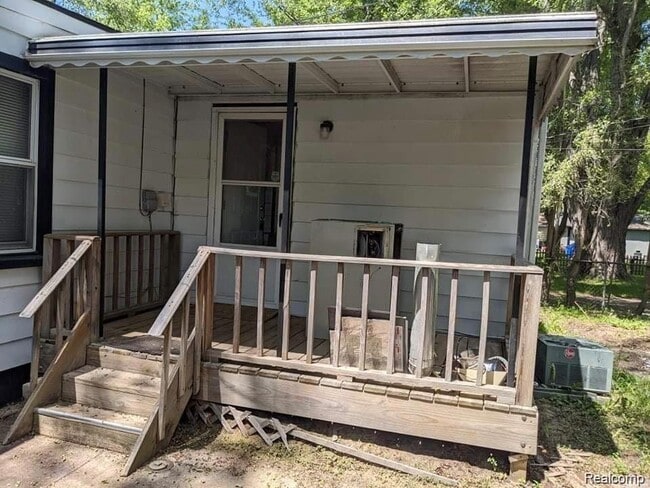 Building Photo - 7275 Cherokee St