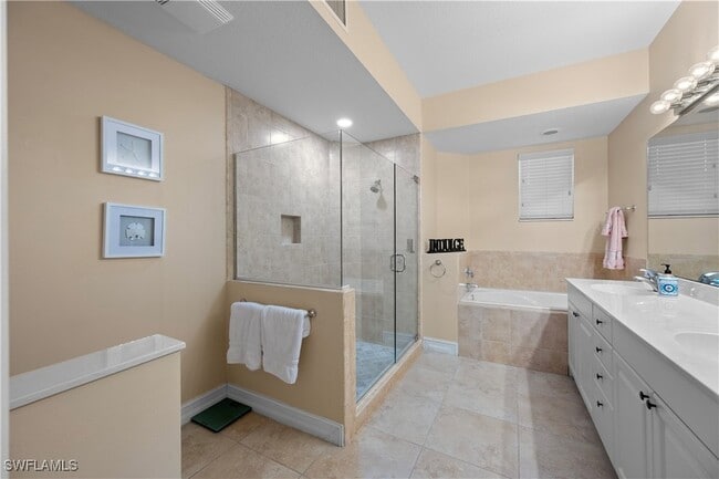 Building Photo - 6815 Ascot Dr