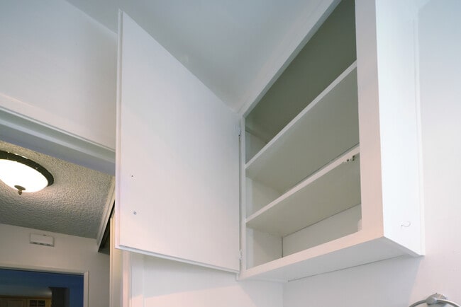 Building Photo - 250 Linden Ave