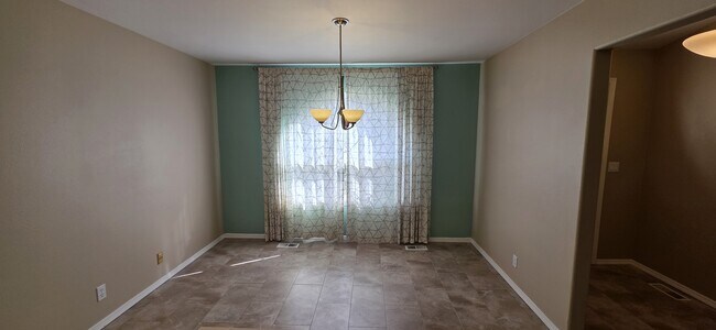 Building Photo - 1123 N Watson Way