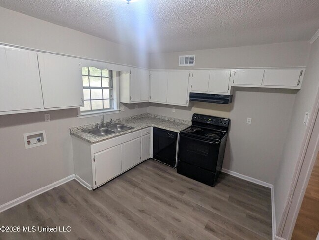 Building Photo - 5738 Blue Lake Cove