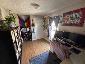 Building Photo - 160 S Main St