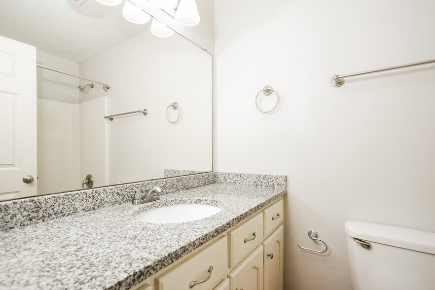 Building Photo - 5290 Kristy Ln