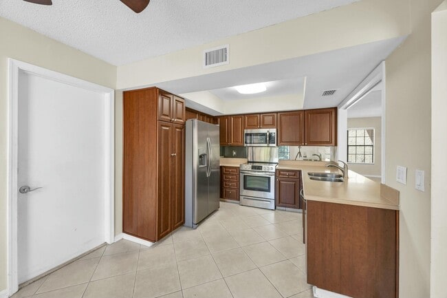 Building Photo - 11206 Applegate Cir