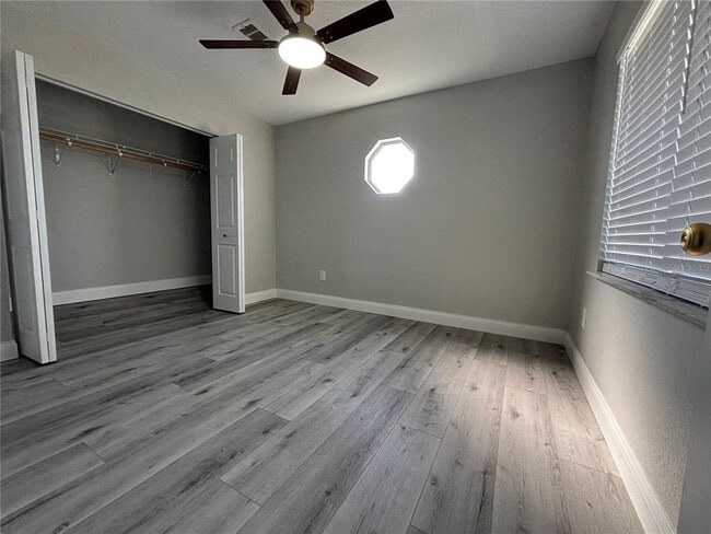 Building Photo - 2717 Warwick Terrace