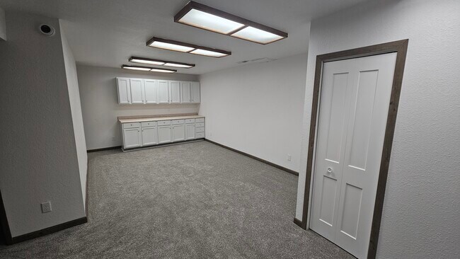 Building Photo - 3626 Keymeer Dr