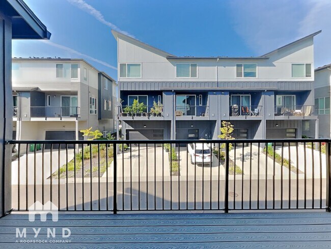 Building Photo - 17231 SW Goldcrest Ln