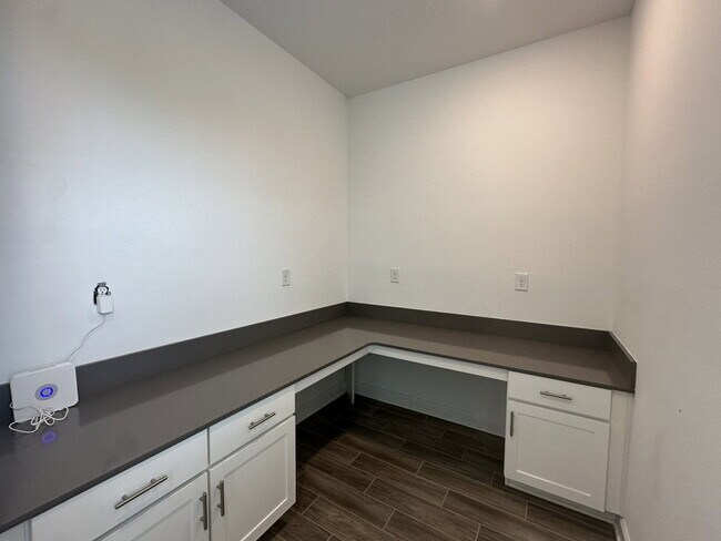 Building Photo - 5632 Quiet Palm Lp