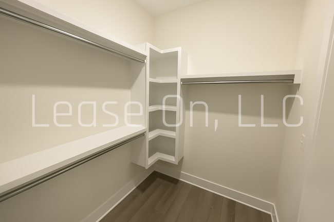 Building Photo - Spacious 3 Bedroom Home in Chalet Ridge with Large Yard