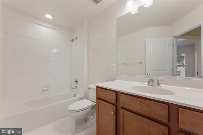 Building Photo - 109 Sequoia Dr