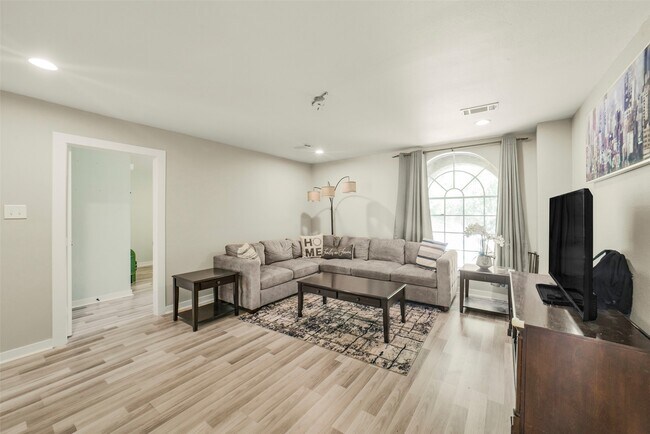 Building Photo - 11026 Desert Springs Cir