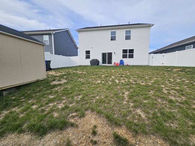 Building Photo - 449 Mossy Grv Ln