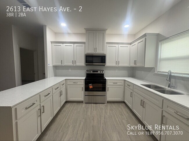 Building Photo - 2613 W Hayes Ave