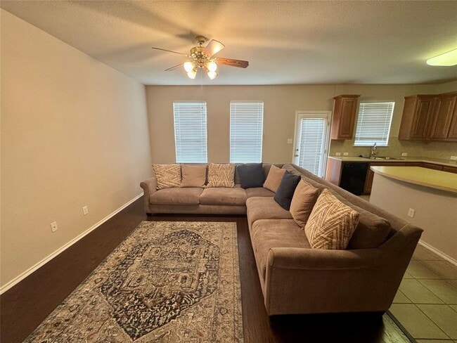 Building Photo - 106 Bowstring Bend