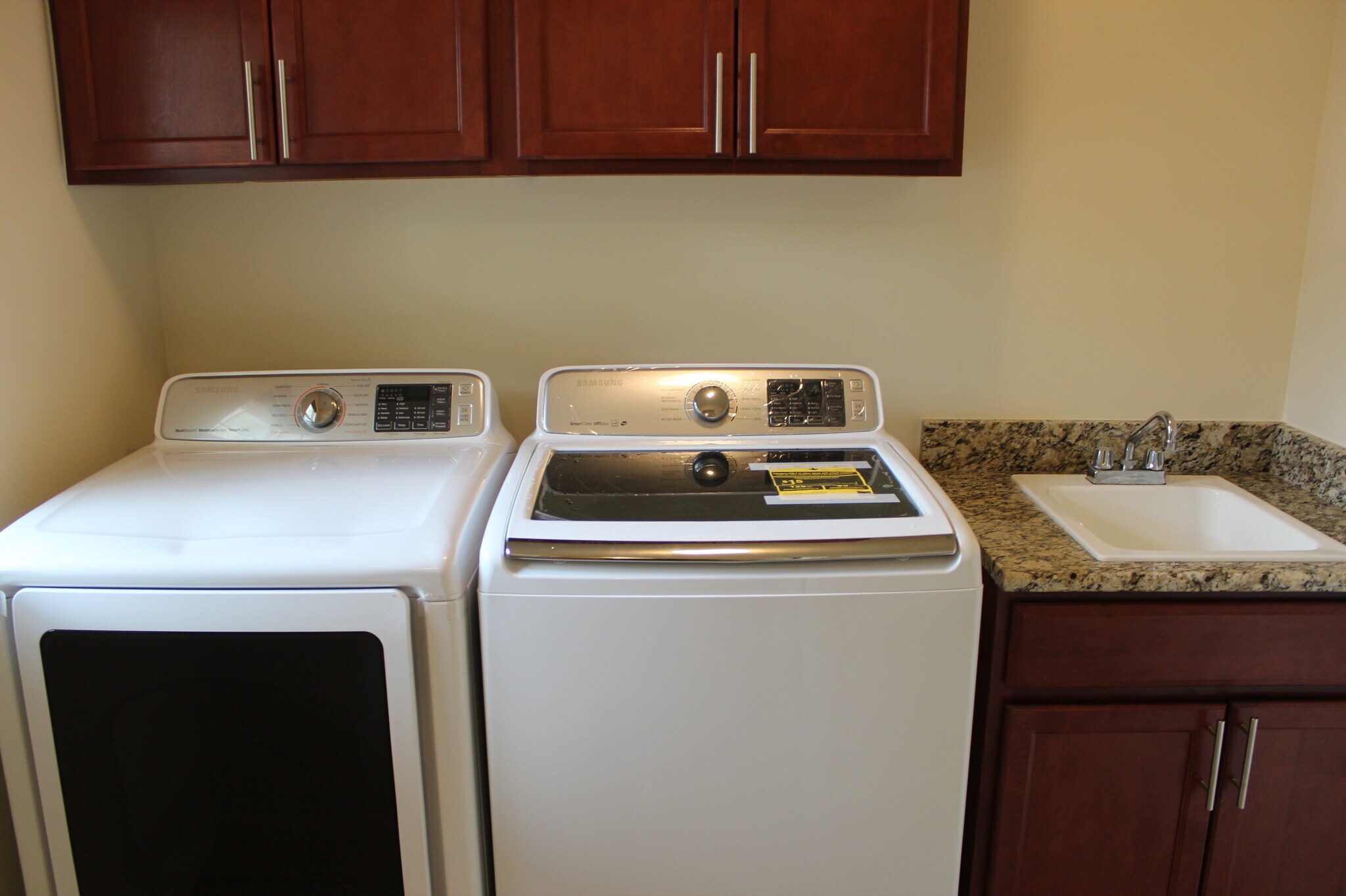 Building Photo - 3088 Kilmer Dr
