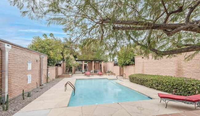 Building Photo - 3046 N 32nd St