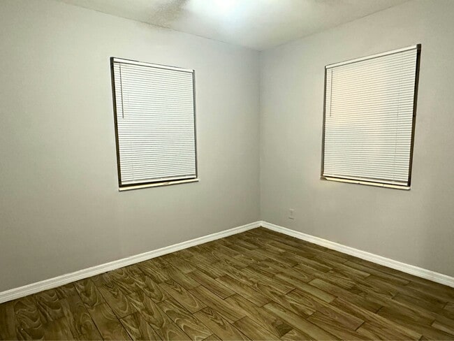 Building Photo - 432 NW 15th Ave