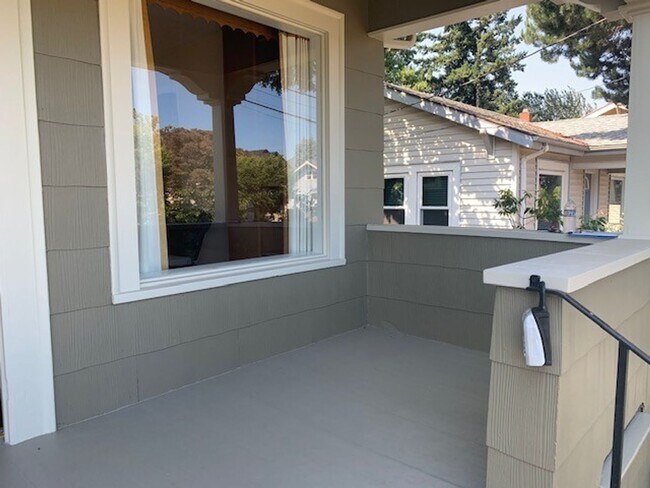 Building Photo - Exceptional Living Within Montavilla 2 Bed...