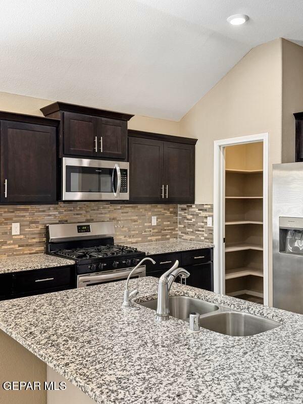 Building Photo - 14824 Tierra Eliana Ave