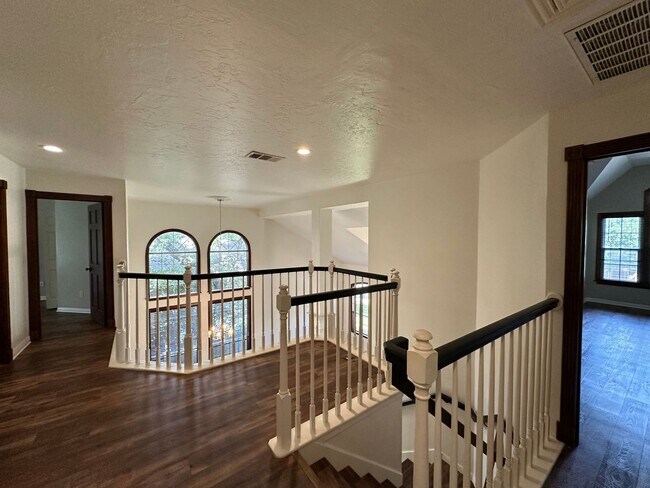 Building Photo - South Austin, Circle-C, Two Story - Available Now