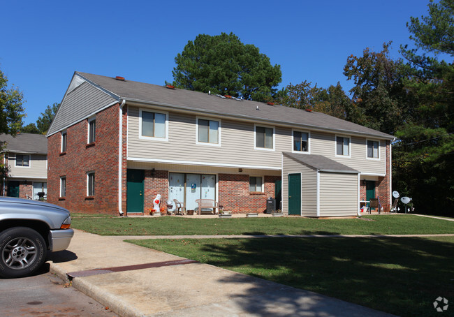 Building Photo - Elmwood Apartments