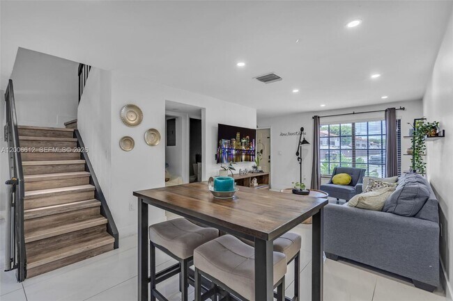 Building Photo - 5725 SW 132nd Ct