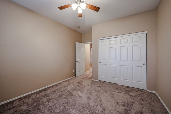 Building Photo - COMING SOON !! Spacious 4 Bed, 2.5 Bath 2 Story Home in Shadow Ridge Community/ Chandler