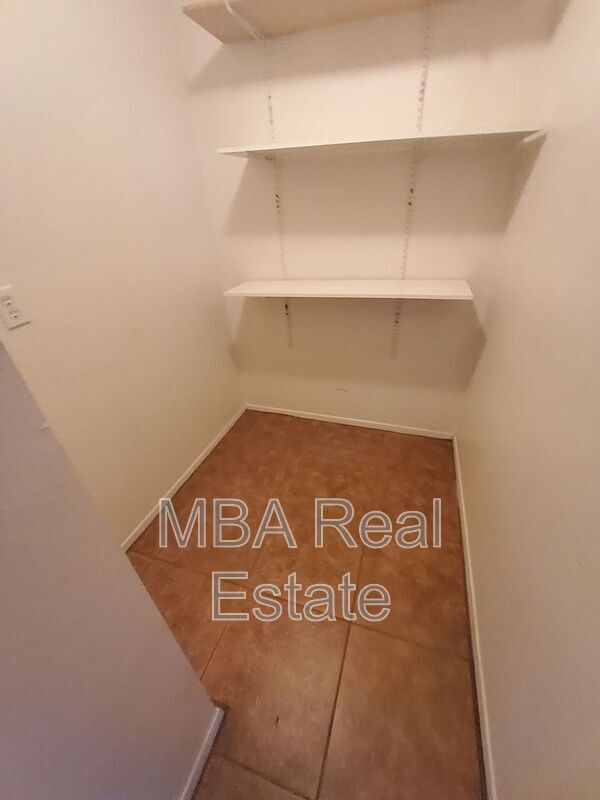 Building Photo - 908 S Casitas Dr