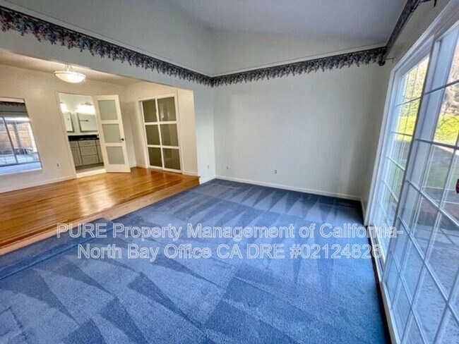 Building Photo - 211 Ridgeview Dr