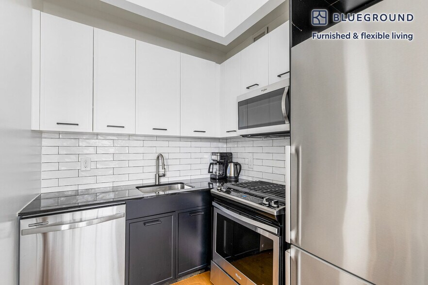 Building Photo - 63 Wall St