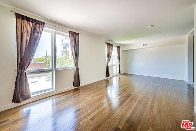 Building Photo - 1234 Wilshire Blvd