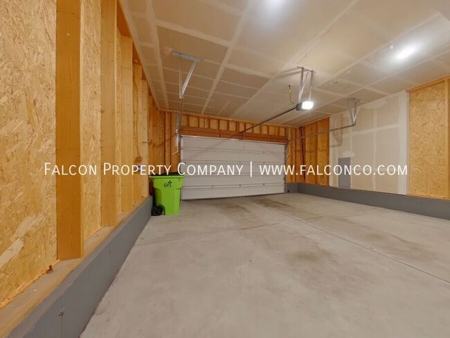 Building Photo - 6381 Wingding Point