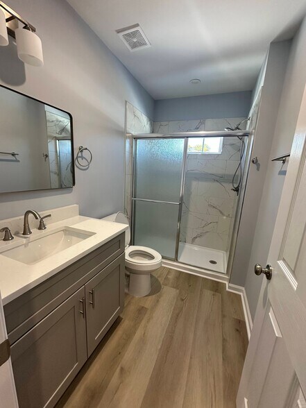 Building Photo - 517 Cardamon Ct