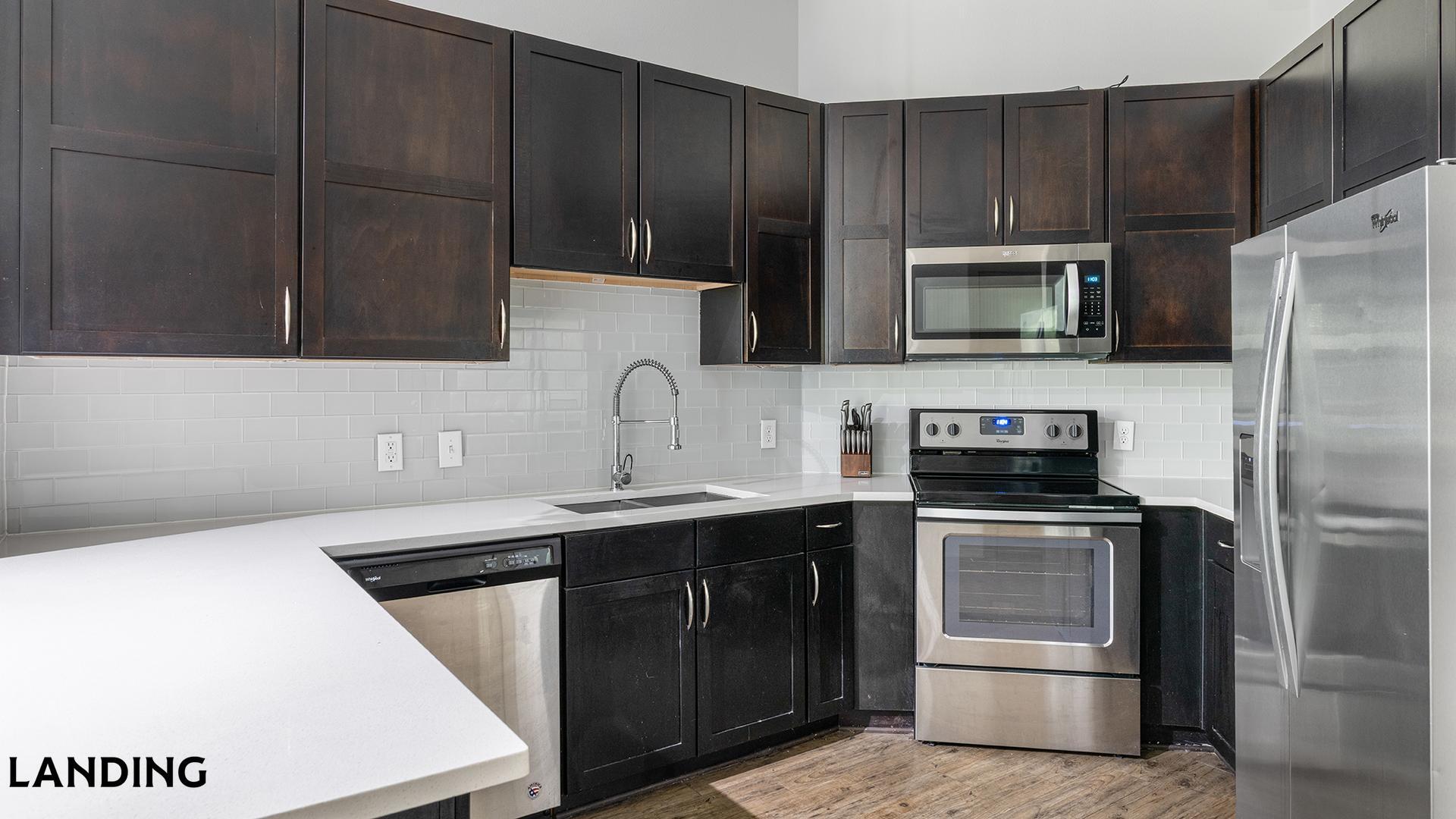 Building Photo - 5005 Galleria Dr