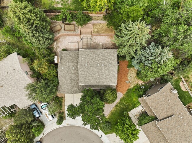 Building Photo - 5647 Old Farm Cir E