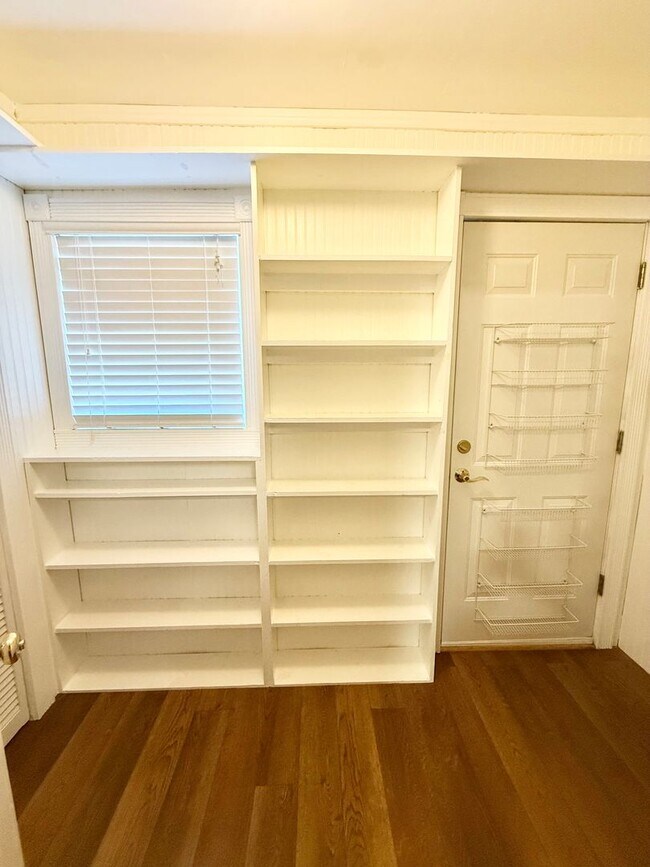 Building Photo - 284 CR 202