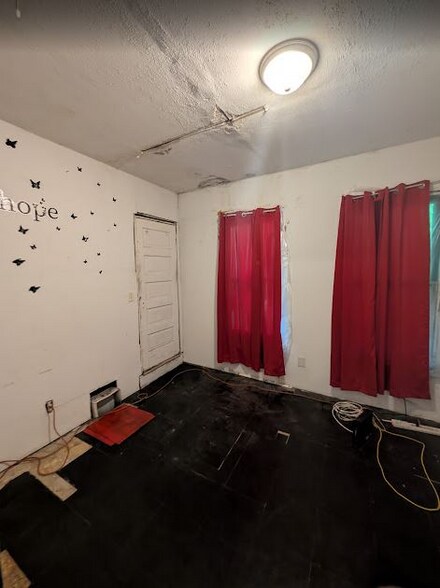 Building Photo - 1531 S Lydia Ave