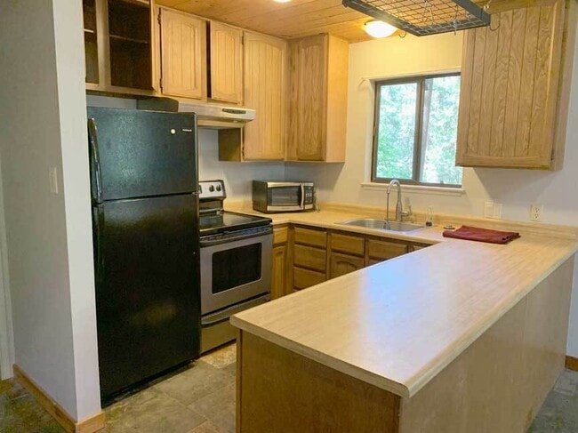 Building Photo - 3564 Gold Ridge Trail