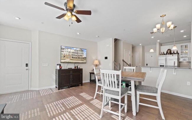 Building Photo - 14859 Chrysler Ct