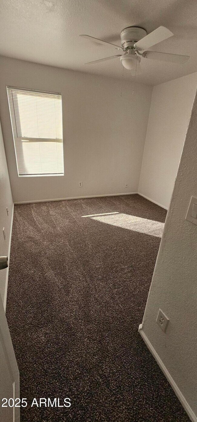 Building Photo - 11432 E Petra Ave