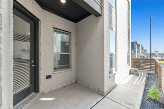 Building Photo - 16647 Bristol Steel Ln