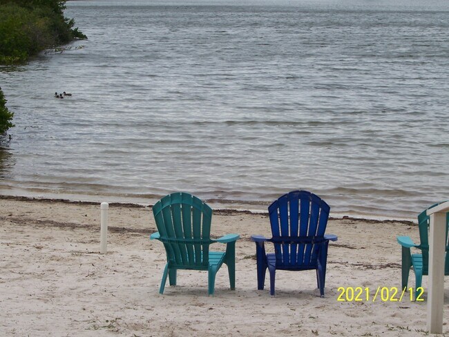 Building Photo - 6035 Sea Ranch Dr