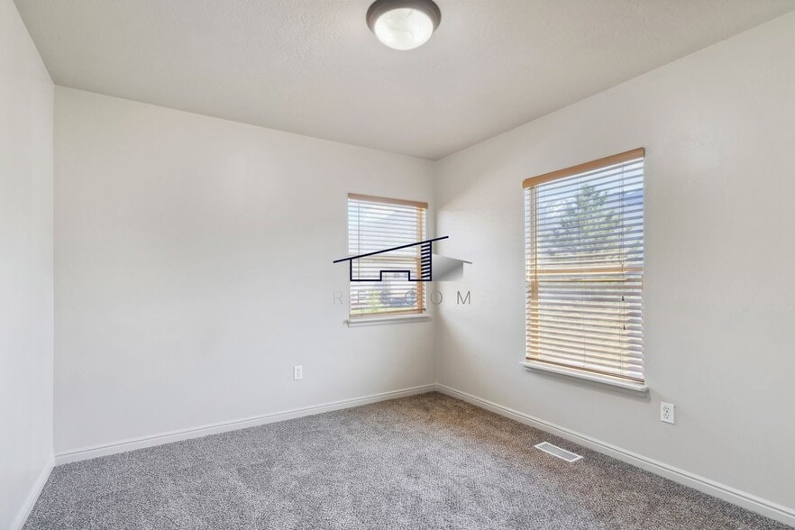 Building Photo - 6136 Brighton Ridge Dr