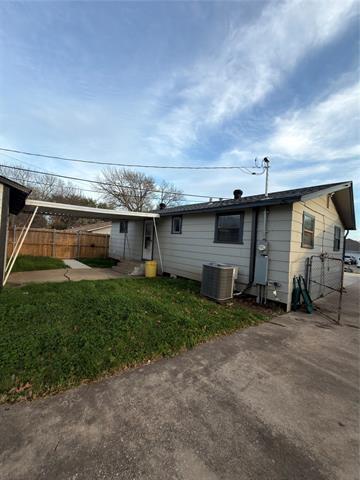 Building Photo - 2426 May Ln