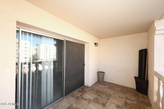 Building Photo - 7910 E Camelback Rd