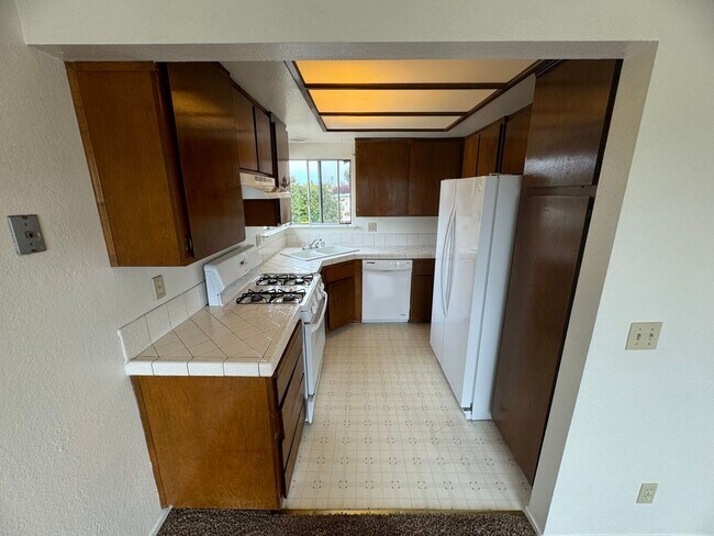 Building Photo - 1283-1285 S 16th St